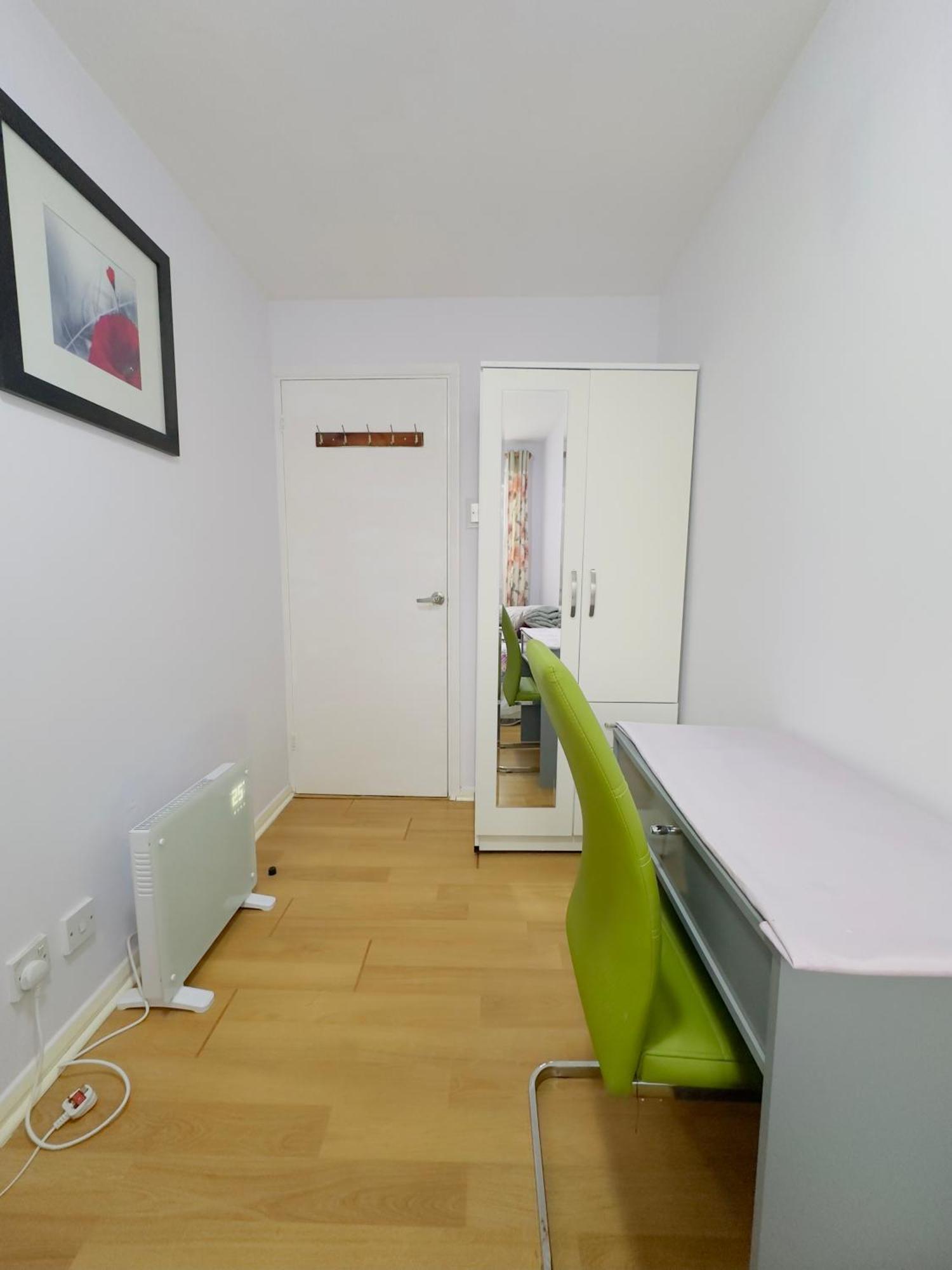 Sweet Home In Heart Of Barking Barking  Exterior foto